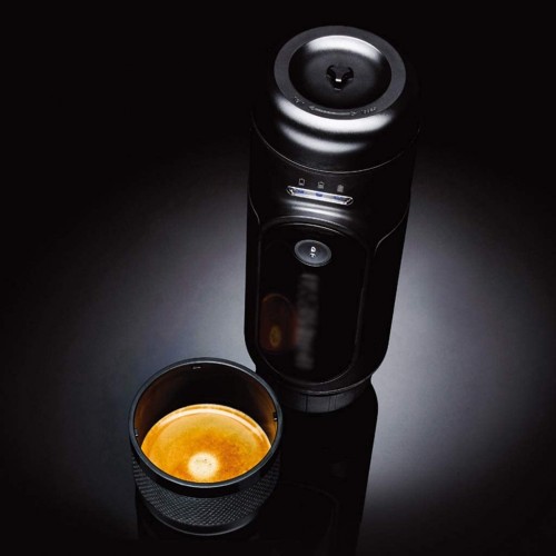 Machine à café compatible Tasse de café noire complètement automatique de voiture de ménage de concentré de machine italienne automatique portative de café de capsule 50ML Facile à utilizer