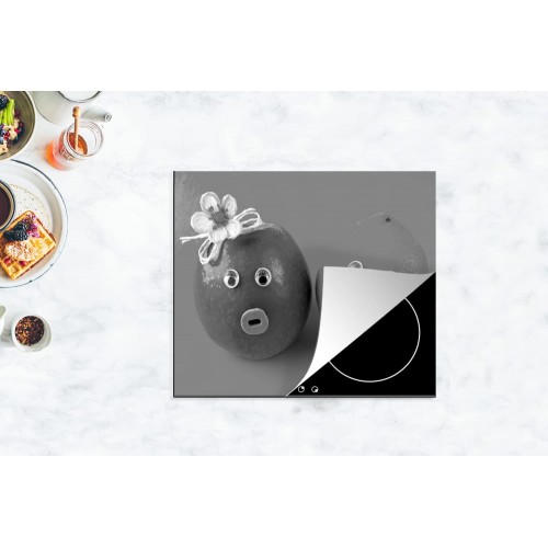 Protège-plaque à induction Plaque Protection Vitrocéramique Induction Vinyl Deux fruits différents noir et blanc 75x52 cm Couvre Plaque de Cuisson Accessoires de Cuisine