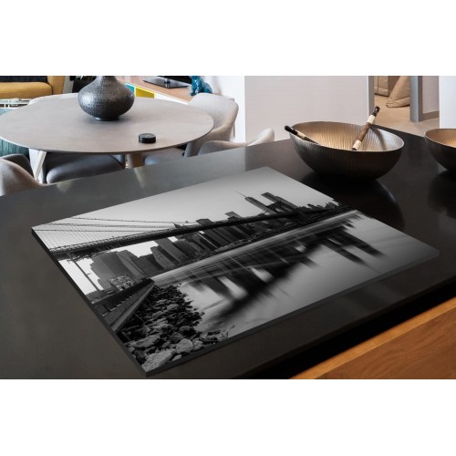 Protège-plaque à induction Plaque Protection Vitrocéramique Induction Vinyl Pont de Brooklyn en noir et blanc 78x52 cm Couvre Plaque de Cuisson Accessoires de Cuisine