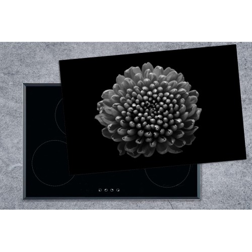 Protège-plaque à induction Plaque Protection Vitrocéramique Induction Vinyl Une fleur de chrysanthème sur fond noir noir et blanc 80x52 cm Couvre Plaque de Cuisson Accessoires de Cuisine